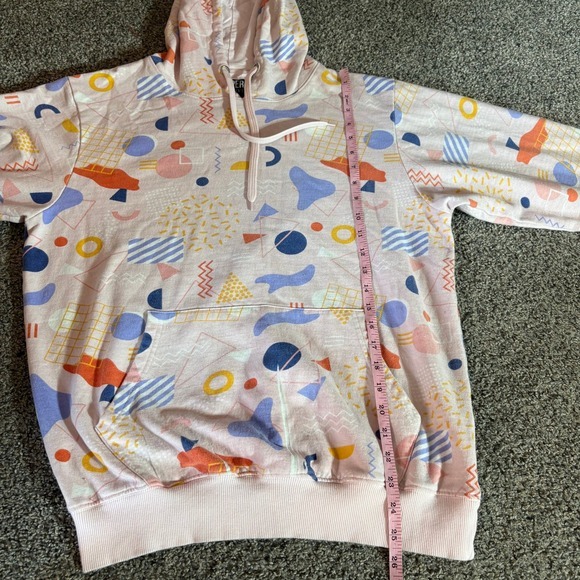 super massive Pastel Pink Geometric Patterned Hoodie Pullover Sweatshirt, Casual - Picture 5 of 9